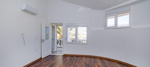 Villa de 5+1 en Antalya, Turkey No. 33950 17