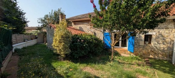 8 bedrooms House in Deux-Sevres, France No. 357413 5