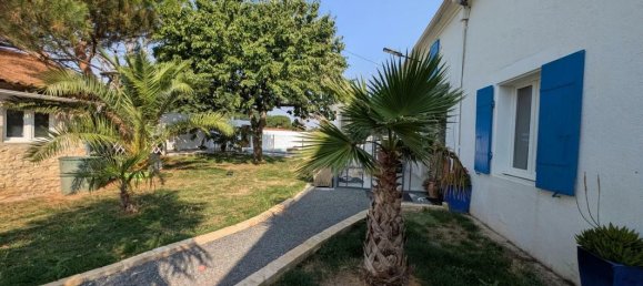 8 bedrooms House in Deux-Sevres, France No. 357413 36