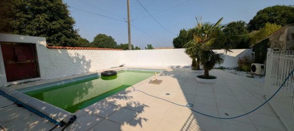 8 bedrooms House in Deux-Sevres, France No. 357413 30