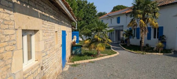 8 bedrooms House in Deux-Sevres, France No. 357413 38