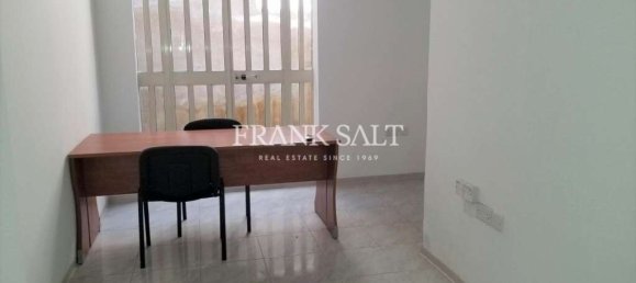 68m² Office in Pieta, Malta No. 12146 6