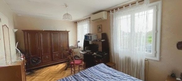 2 Schlafzimmer Haus in Saint-Ay, France, Nr. 251201 5