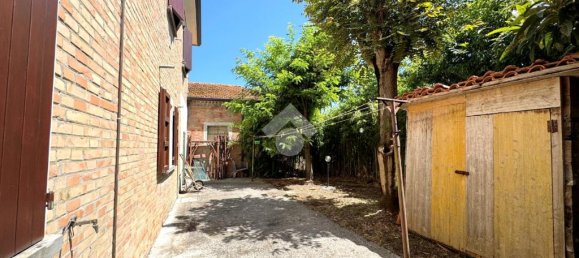 Дом с 4 спальнями в Альфонсине, Италия № 257864 5