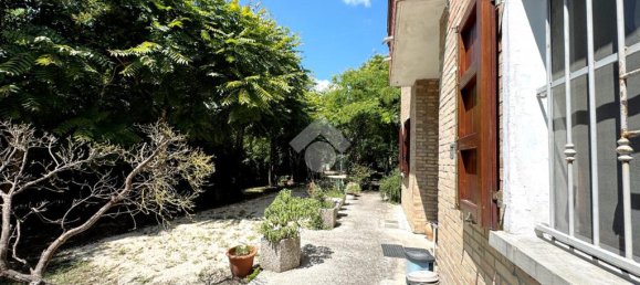 Дом с 4 спальнями в Альфонсине, Италия № 257864 4