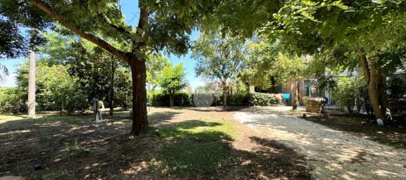 Дом с 4 спальнями в Альфонсине, Италия № 257864 37