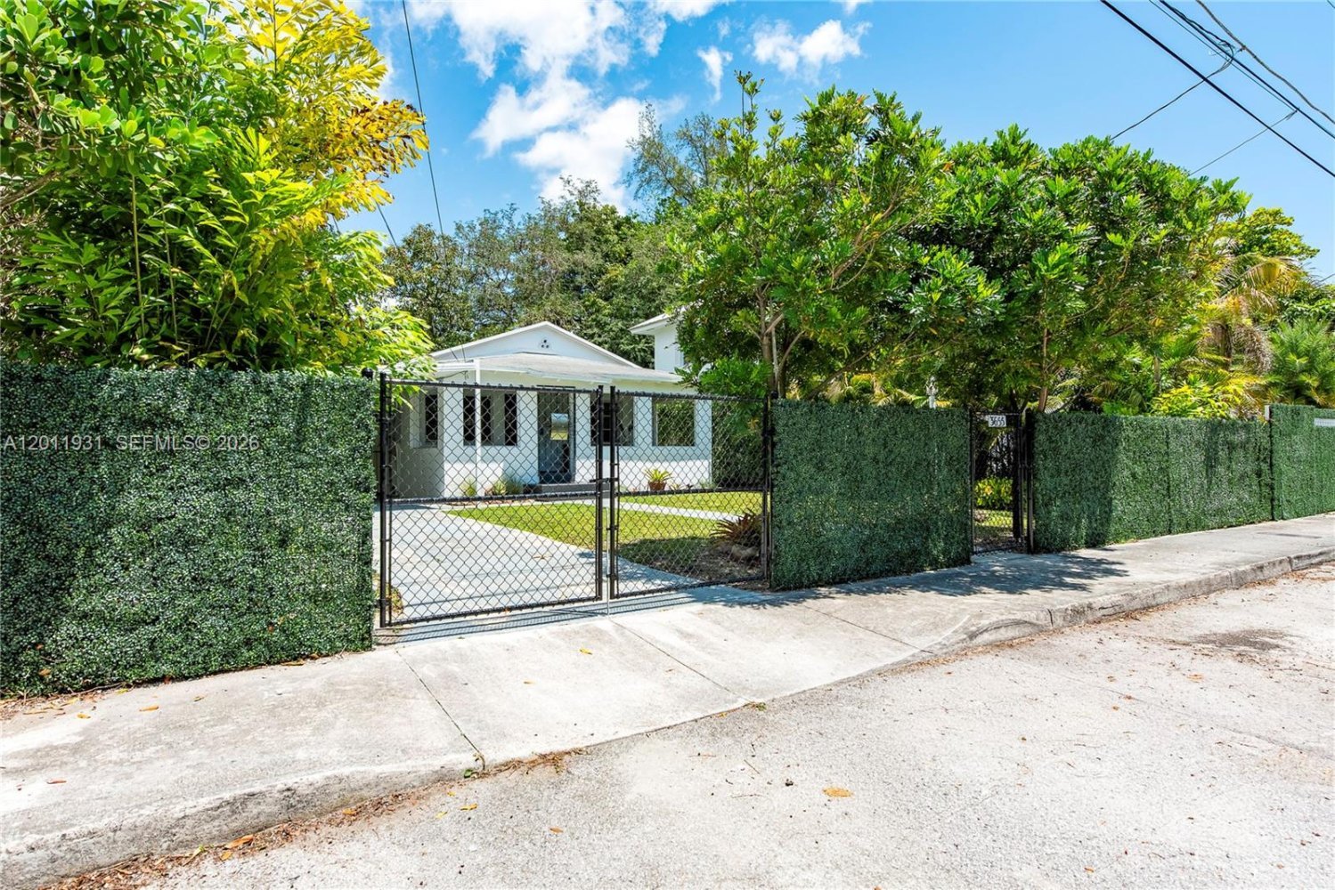 3 Schlafzimmer Villa in Miami, USA, Nr. 614895