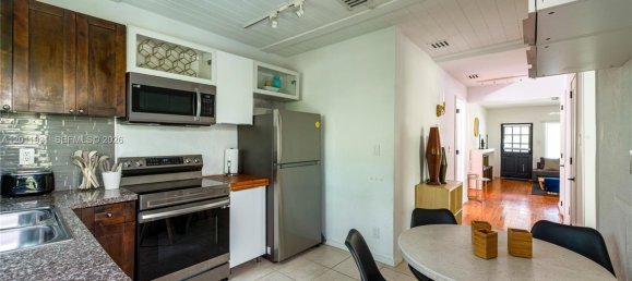 3 Schlafzimmer Villa in Miami, USA, Nr. 614895 11