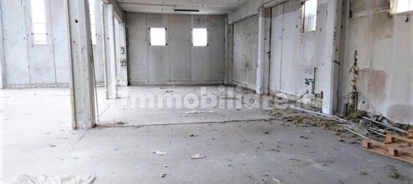 Lagerhaus in Cilavegna, Italy 1211m², Nr. 316973 2