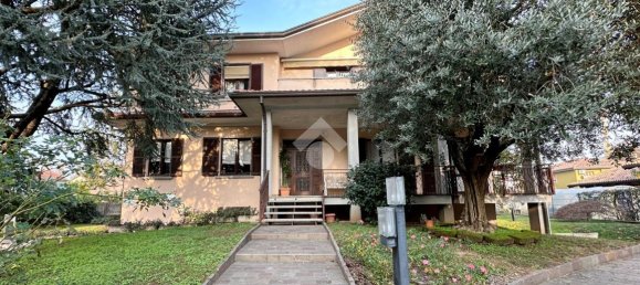 4-Zimmer Wohnung in Carate Brianza, Italy, Nr. 146262 16