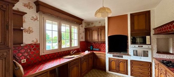 6 bedrooms House in Deux-Sevres, France No. 306949 3