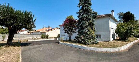 6 bedrooms House in Deux-Sevres, France No. 306949 12