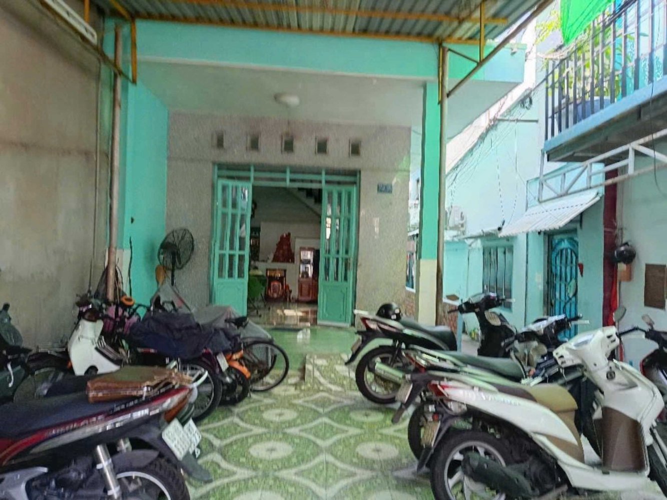 200m² Land in District 4, Vietnam No. 20082