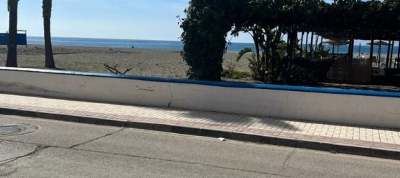 2 bedrooms House in Caleta de Velez, Spain No. 104754 3