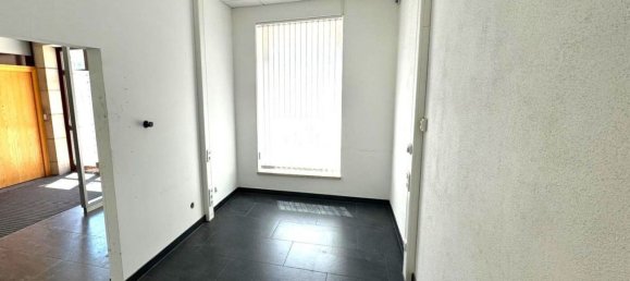 15-salle Bâtiment à Roth, Germany No. 212325 47