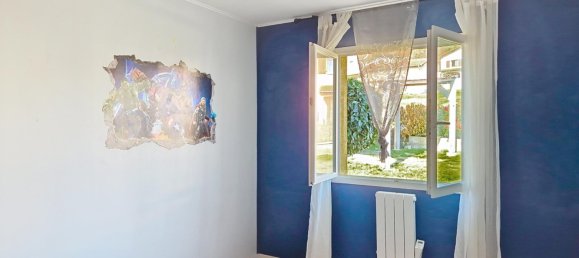 4 Schlafzimmer Haus in Meys, France, Nr. 270214 12