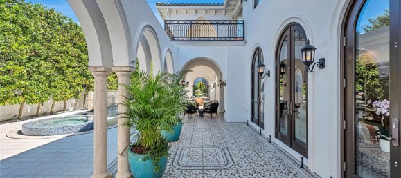 8 dormitorios villa en venta en Miami, Miami-Dade, Florida, USA № 615834 5