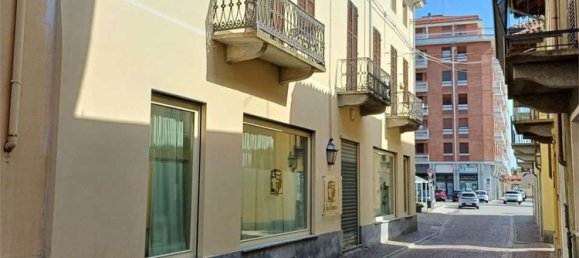 5 rooms Apartment in Cirié, Italy No. 2968 4