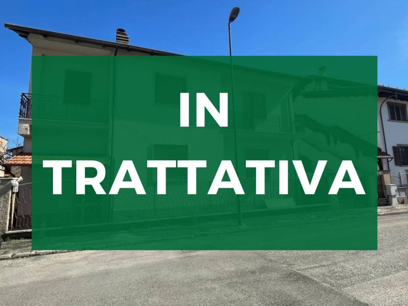 8 bedrooms House in Avezzano, Italy No. 26281