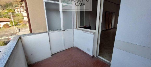 3 rooms Apartment in Omegna, Italy No. 28303 12