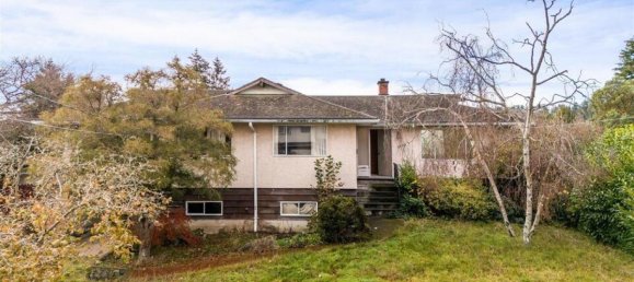 3 bedrooms House in British Columbia, Canada No. 1168 11