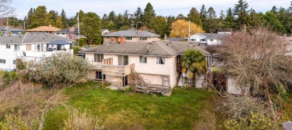 3 bedrooms House in British Columbia, Canada No. 1168 5