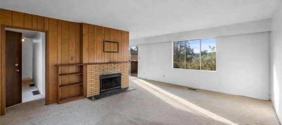 3 bedrooms House in British Columbia, Canada No. 1168 6