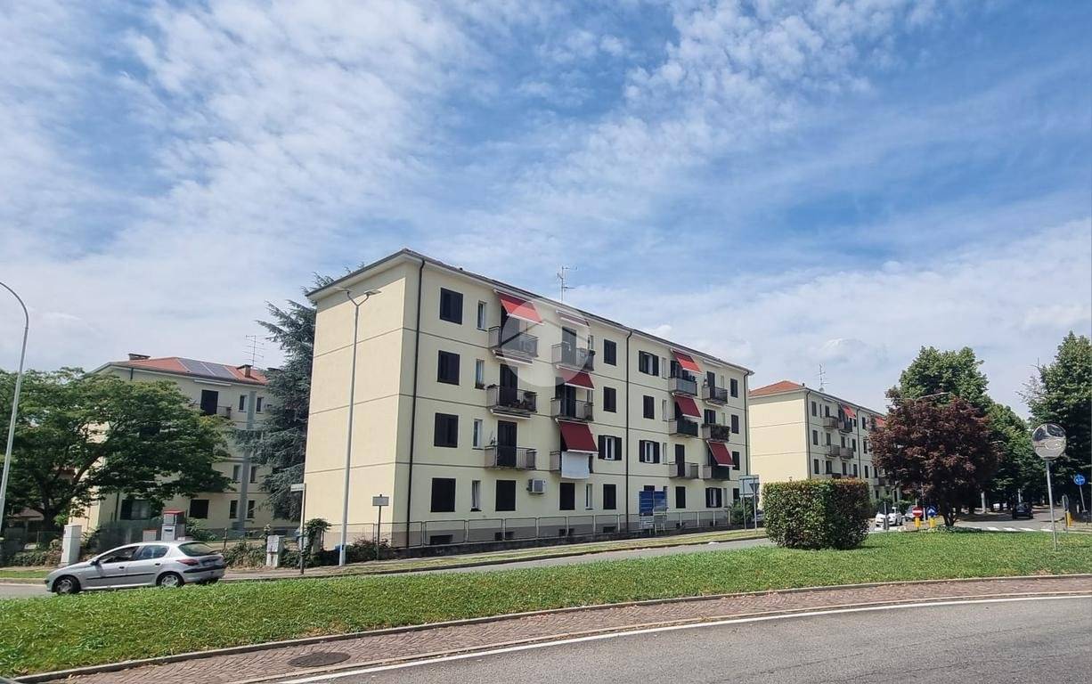 1 غرف نوم شقة في Busto Arsizio, Italy رقم 315445