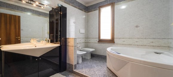 5 rooms House in Vicenza, Italy No. 120426 36