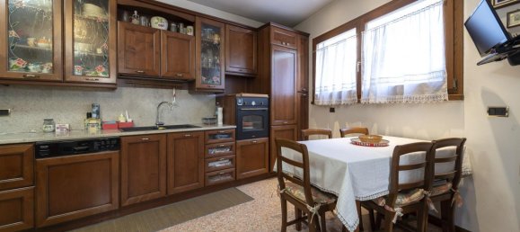 5 rooms House in Vicenza, Italy No. 120426 23