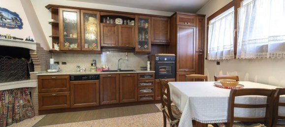 5 rooms House in Vicenza, Italy No. 120426 24
