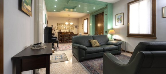 5 rooms House in Vicenza, Italy No. 120426 12