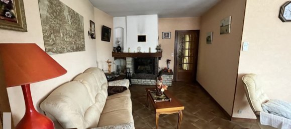 2 bedrooms House in Estouy, France No. 236862 4