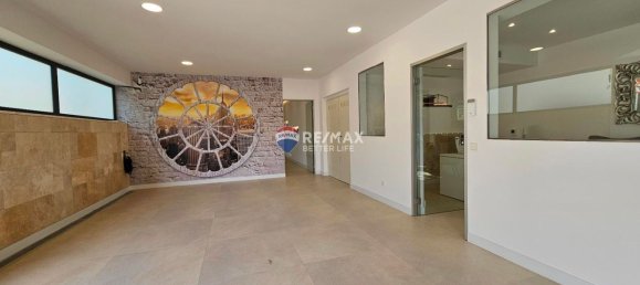 225m² Office in Inca, Spain No. 91445 4