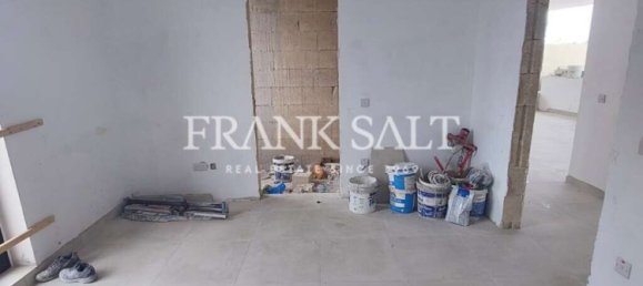 3 bedrooms Apartment in Qormi, Malta No. 2708 2