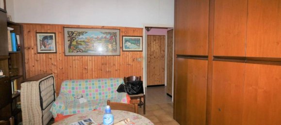 5 rooms Apartment in Genoa, Italy No. 88530 3