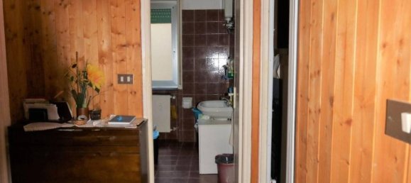 5 rooms Apartment in Genoa, Italy No. 88530 14