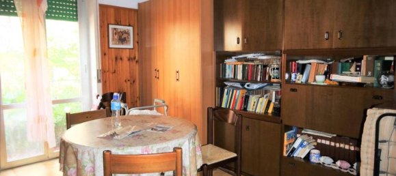 5 rooms Apartment in Genoa, Italy No. 88530 5