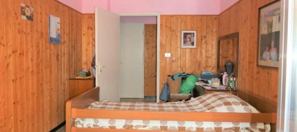 5 rooms Apartment in Genoa, Italy No. 88530 18