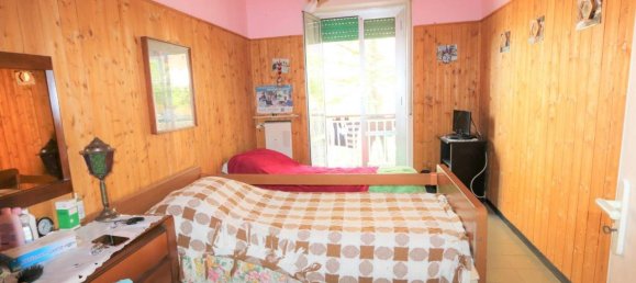 5 rooms Apartment in Genoa, Italy No. 88530 16