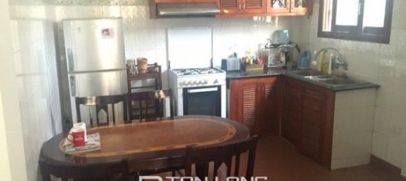 Casa de 3 dormitorios en Tay Ho, Vietnam No. 2349 3