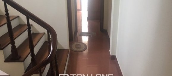 Casa de 3 dormitorios en Tay Ho, Vietnam No. 2349 4