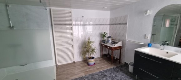 4 Schlafzimmer Haus in Abrest, France, Nr. 270851 3