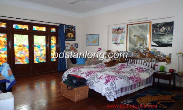 Вилла с 4 спальнями в Тэйхо, Вьетнам № 7141