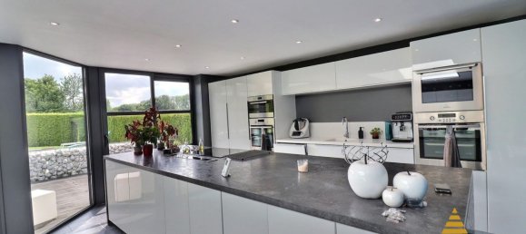 6 bedrooms House in Cambrai, France No. 55339 7