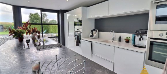 6 bedrooms House in Cambrai, France No. 55339 8