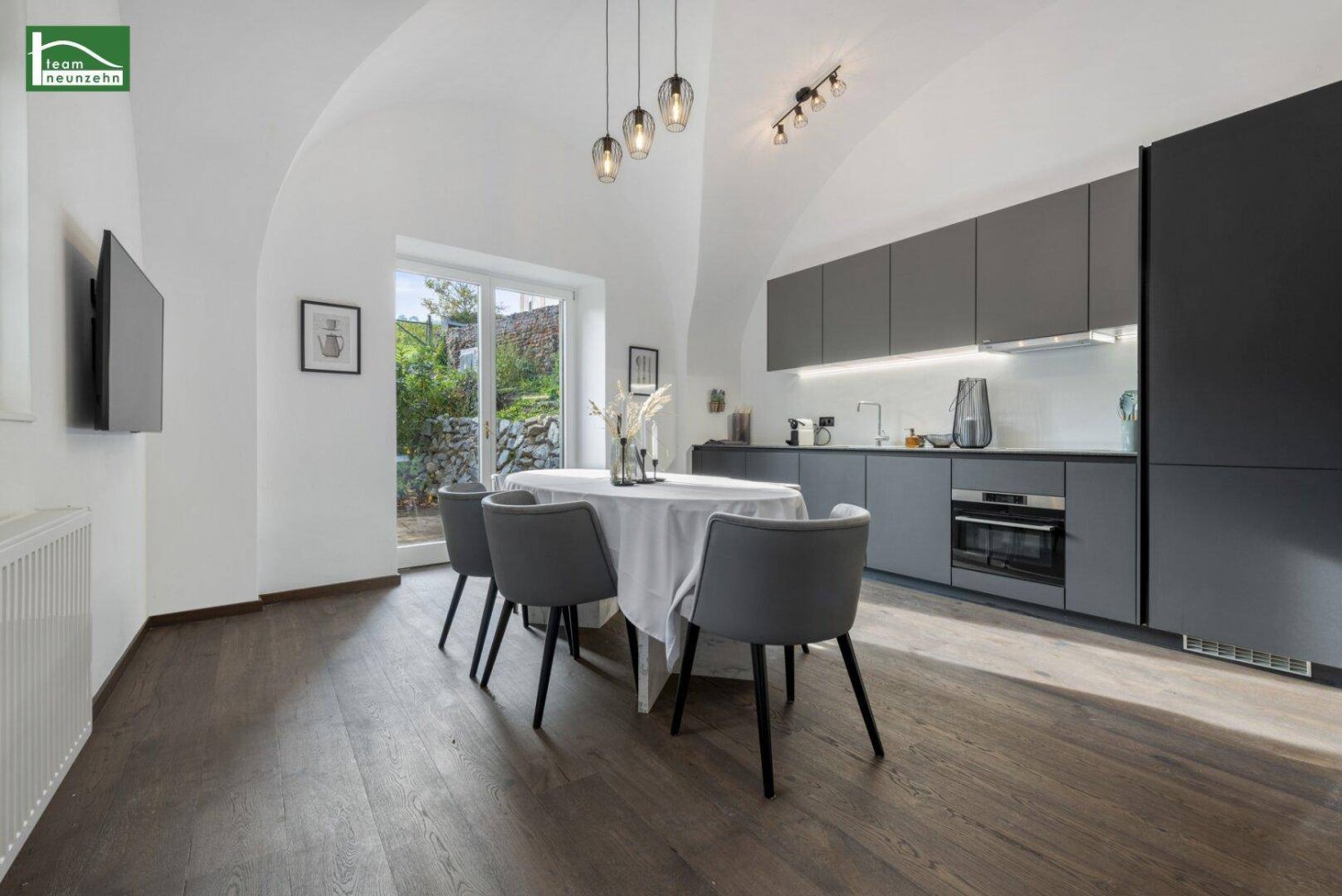 3 rooms Apartment in Dobling, Austria No. 185048