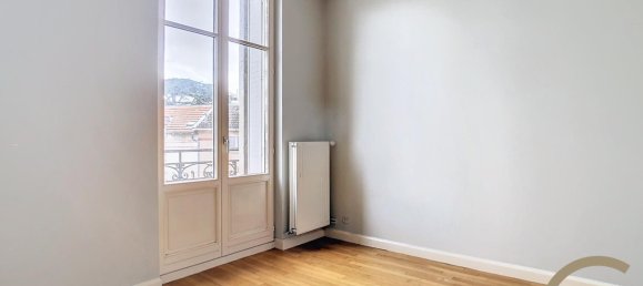 3 bedrooms Apartment in Nancy, France No. 54140 9