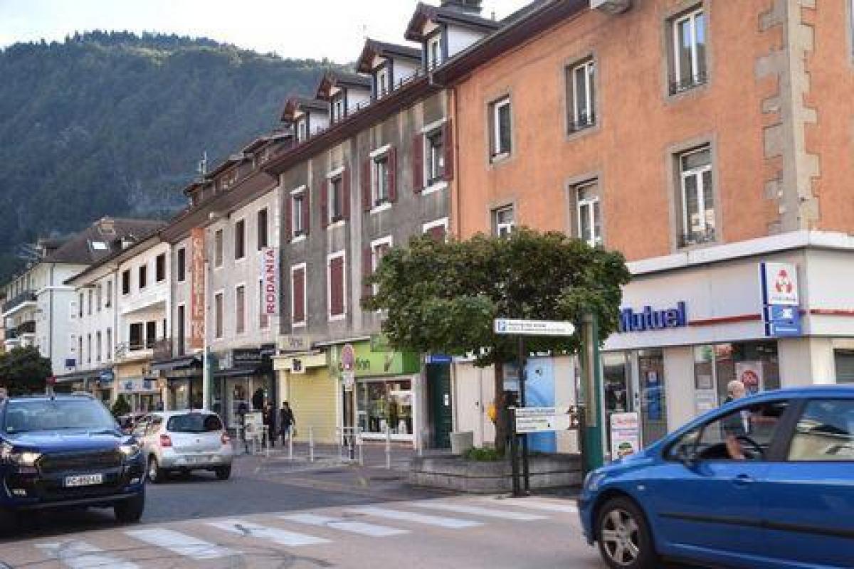 50m² Office in Cluses, France No. 21065