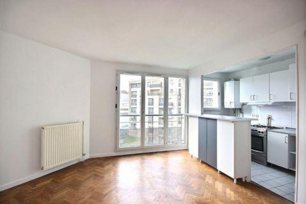 Studio in the Condo in Suresnes, France No. 24166